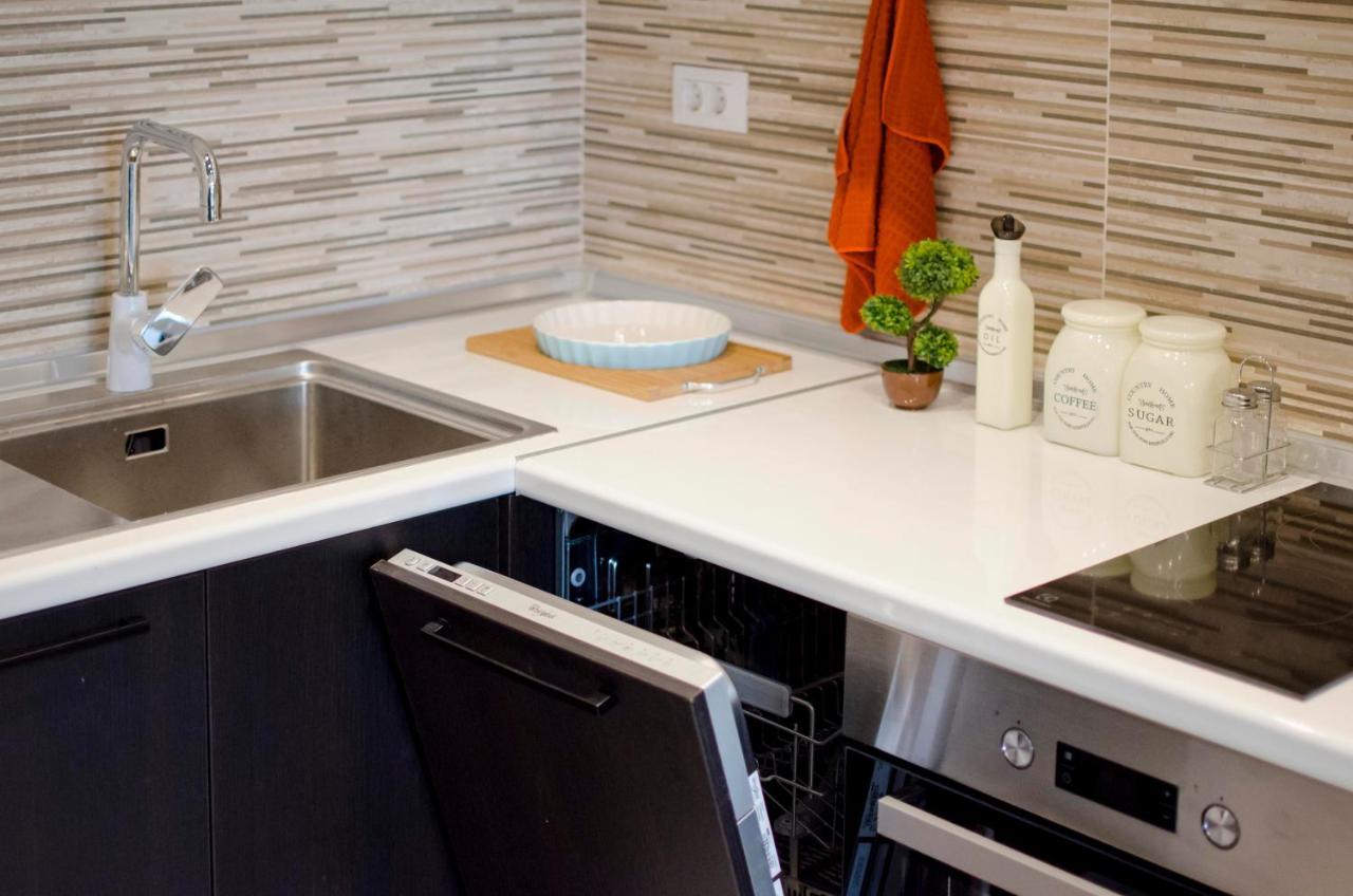 Stylish Studio, Skopje Centre - Private Parking - Panoramic Views Exteriör bild